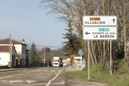 Carretera de Villablino a Rioseco de Tapia.