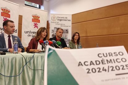 Soto, Fernández, Abad, González y Vieira, en la presentación del curso universitario.