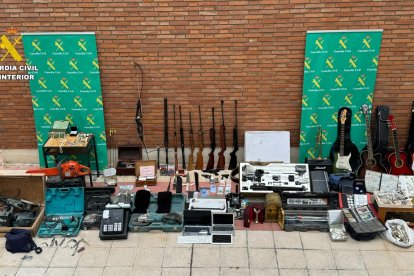 Material incautado en la operación de la Guardia Civil.