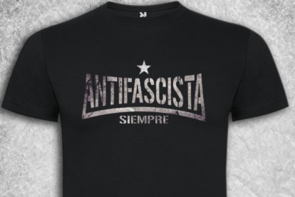 Camiseta con el logo antifascista