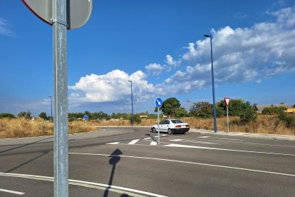 El tramo entre glorietas antes del puente está abierto a la circulación.