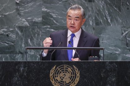 El ministro de Exteriores chino, Wang Yi, el 23 de septiembre de 2024 durante la 'Cumbre del Futuro' antes del Debate General del 79º periodo de sesiones de la Asamblea General de las Naciones Unidas en Nueva York. EFE/EPA/SARAH YENESEL