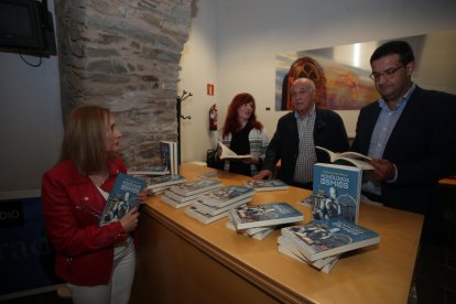 Momento de la presentación del libro.