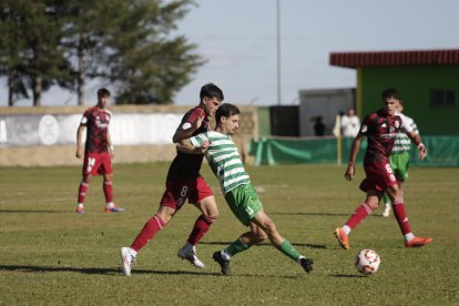 El CD La Virgen no pudo superar al Burgos B a pesar de contar con numerosas ocasiones de gol.