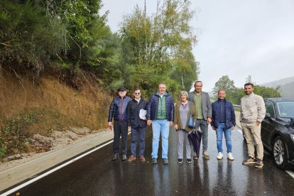 Visita de los representantes de la Diputación a la zona.