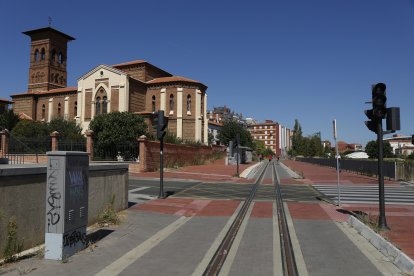 Tramo de lal FEVE entre la estación de La Asunción, Las Ventas y San Mamés.