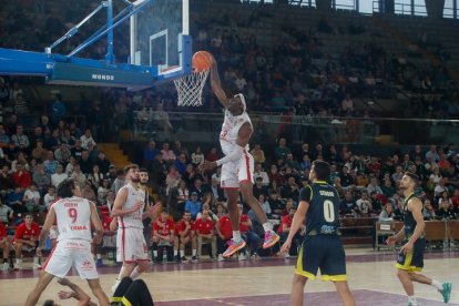 La Cultural firmó un sobresaliente partido en el Palacio para ganar al Algeciras.