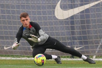 El portero leonés Éder Aller debutó con el Barça B este pasado fin de semana.