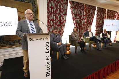 El consejero de Cultura de la Junta, Gonzalo Santonja, durante su intervención.