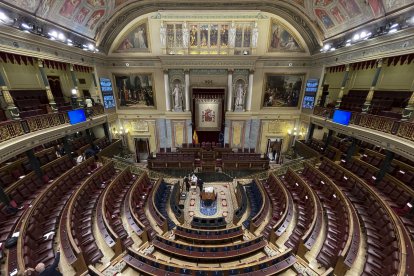 Vista general del hemiciclo del Congreso de los Diputados. EFE/Sergio Pérez