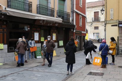 Protesta de los vendedores ambulantes de la calle Plegarias.