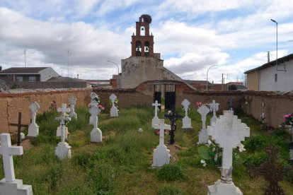 Cementerio de Regueras de Abajo.