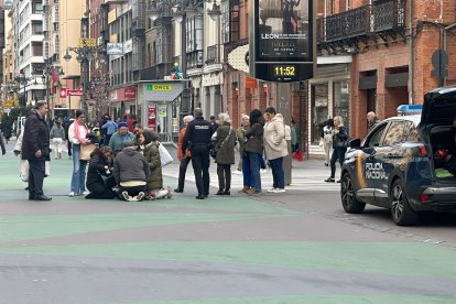 Una mujer tuvo que ser trasladada en ambulancia al Caule el sábado tras sufrir una caída