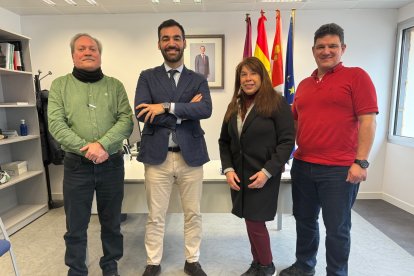 Reunión del PP de León con la asociación de Venezolanos de la ciudad.