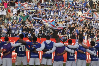 La afición y el equipo deportivistas celebran en Zamora un triunfo que les pone a 5 puntos del 1º.