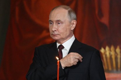 Putin celebrando ayer la Pascua ortodoxa.