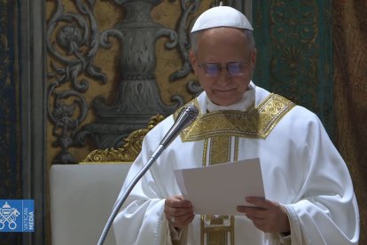 El papa León XIV, durante su primera misa, este viernes.