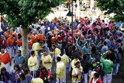 Las peñas de Sahagún constituyen un sello de identidad de la villa que animan las fiestas.