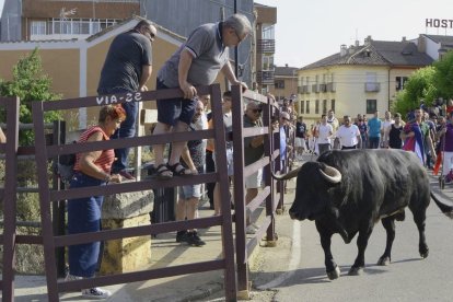 El Tentenecio, por las calles de Sahagún.