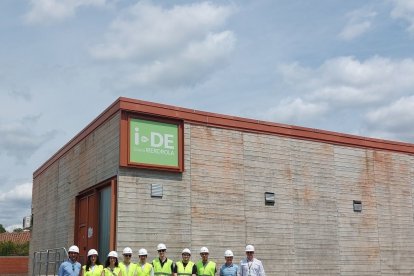 Los alumnos, tras la visita a la estación.