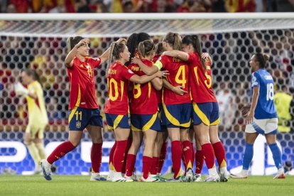 La jugadoras españolas celebran uno de sus goles.