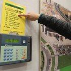 Una máquina para fichar en la delegación de la Junta de Castilla y León. SECUNDINO PÉREZ