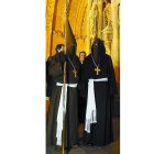 El abad y el recluso liberado ante el Locus Appellationis