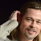 El actor Brad Pitt, también productor, padre de seis hijos y últimamente hasta bodeguero.