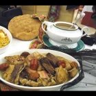 El cocido maragato es el plato típico de Astorga. Es diferente hasta en la forma de comerlo, se comienza por la carne y se acaba por la sopa.