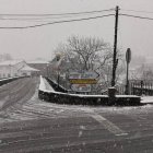 Villablino, ayer, prestaba un complicado panorama por la nieve.