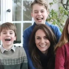 La duquesa de Cambridge, Kate Middleton, con sus tres hijos