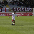 Las internadas por banda de Víctor García fueron continuas, pero el gol no llegó.