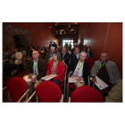 En el Castillo se unieron representantes de 56 municipios del centenar de ayuntamientos de cinco comunidades.