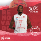 Berthold Eluku, renovado como jugador culturalista hasta 2025.