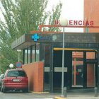 Entrada al área de Urgencias del Hospital del Bierzo.