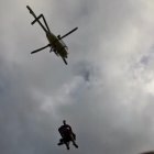 Captura de pantalla del vídeo del resctae en helicóptero
