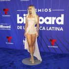 La cantante española Bad Gyal posa en la alfombra azul de los premios Billboard de la Música Latina.