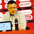 Raúl Llona durante la rueda de prensa previa al partido del domingo frente al Sestao River.