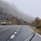 Un desprendimiento de tierra ha obligado a cortar este domingo el tráfico en ambos sentidos en la AP-66, la principal vía de comunicación entre Asturias y La Meseta, que no ha causado daños en vehículos. EFE/Perfil de Oscar Puente en red social X -SOLO USO EDITORIAL/SOLO DISPONIBLE PARA ILUSTRAR LA NOTICIA QUE ACOMPAÑA (CRÉDITO OBLIGATORIO)-