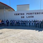 Concentración de los trabajadores del complejo penitenciario de Mansilla de las Mulas en León.