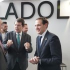 El presidente de la Junta de Castilla y León, Alfonso Fernández Mañueco, visita el expositor de Valladolid durante la inaugura AR-PA Turismo Cultural e Intur.
