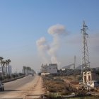 El humo se eleva tras un ataque aéreo en Idlib, al norte de Siria, 01 de diciembre de 2024.
EFE/EPA/MOHAMMED AL-RIFAI