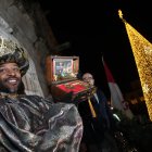 El Mago Chalupa recibe las tres llaves mágicas y estrena cabalgata en Ponferrada.