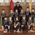 Equipo de Los Adiles que lidera el grupo B
