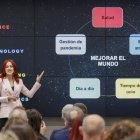 La investigadora y astronauta leonesa Sara García, durante su intervención en el acto de entrega del IV Premio de la Fundación Vicky Foods.