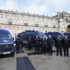 El delegado del Gobierno, Nicanor Sen,, junto a los responsables policiales en la presentación de las Vicod.