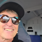 Fotograma del vídeo de Jesús Calleja donde anuncia su aprobado en el curso de piloto.