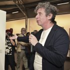 Gabino Diego hizo una visita guiada por la exposición de sus fotos en Palencia.