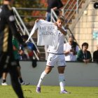 Rodri festejó así el gol del empate ante el Amorebieta en Urritxe en la primera vuelta.