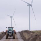 León Propone pide que las energéticas retornen beneficios.